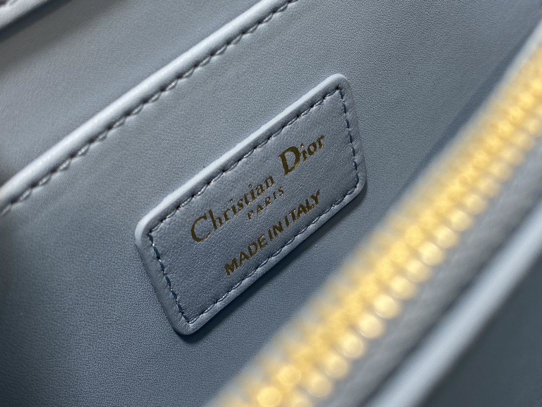 D*or medium D*or ange bag blue latte macrocannage calfskin 26 x 17 x 9 cm