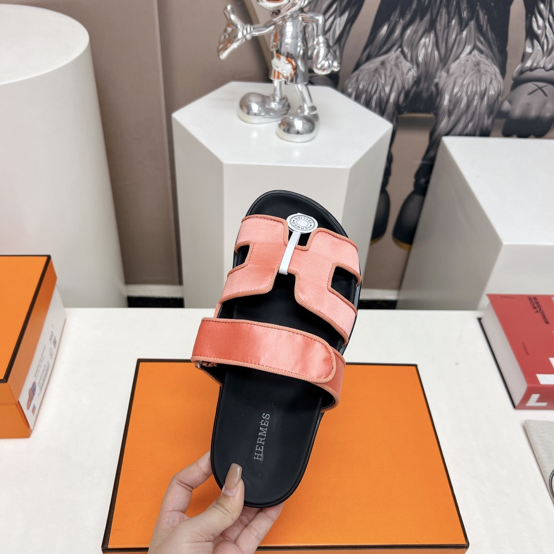 UA Hermès Chypre sandal