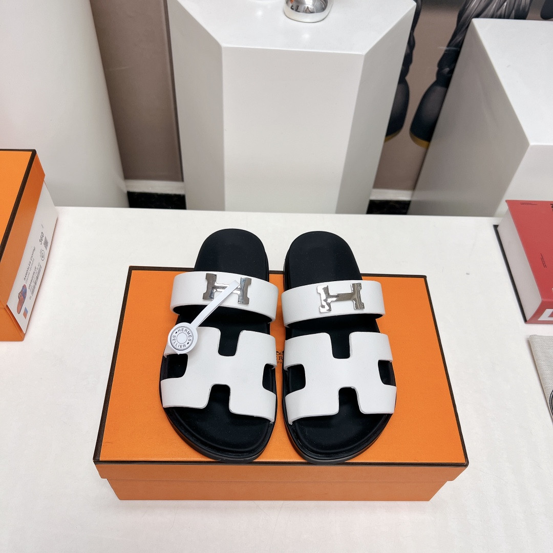 UA Hermès Chypre sandal