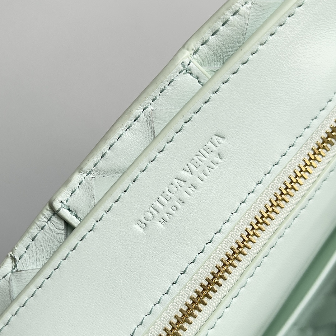 bo*te*ga Ve*ne*ta small andiamo 25x22x10.5cm