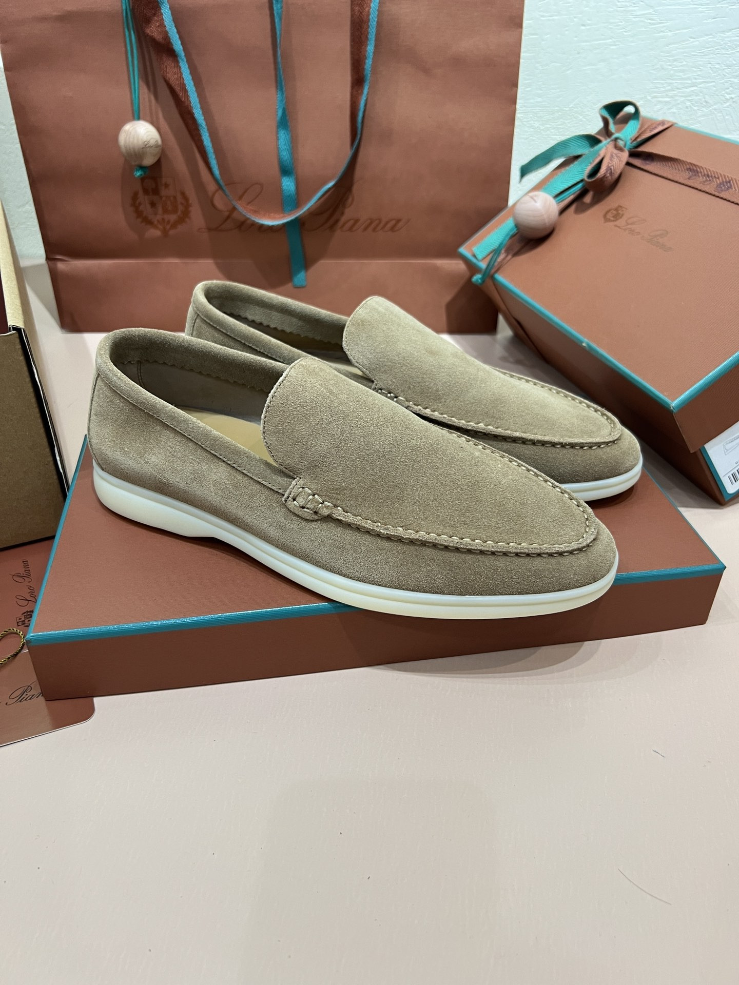 ua L**o p*ana summer walk loafers