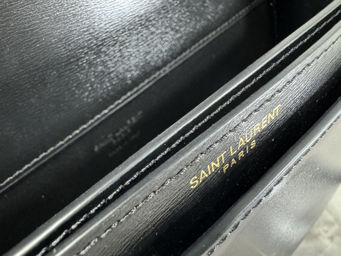 y*l voltaire in box Sa**t Lau*nt 24x15x5cm