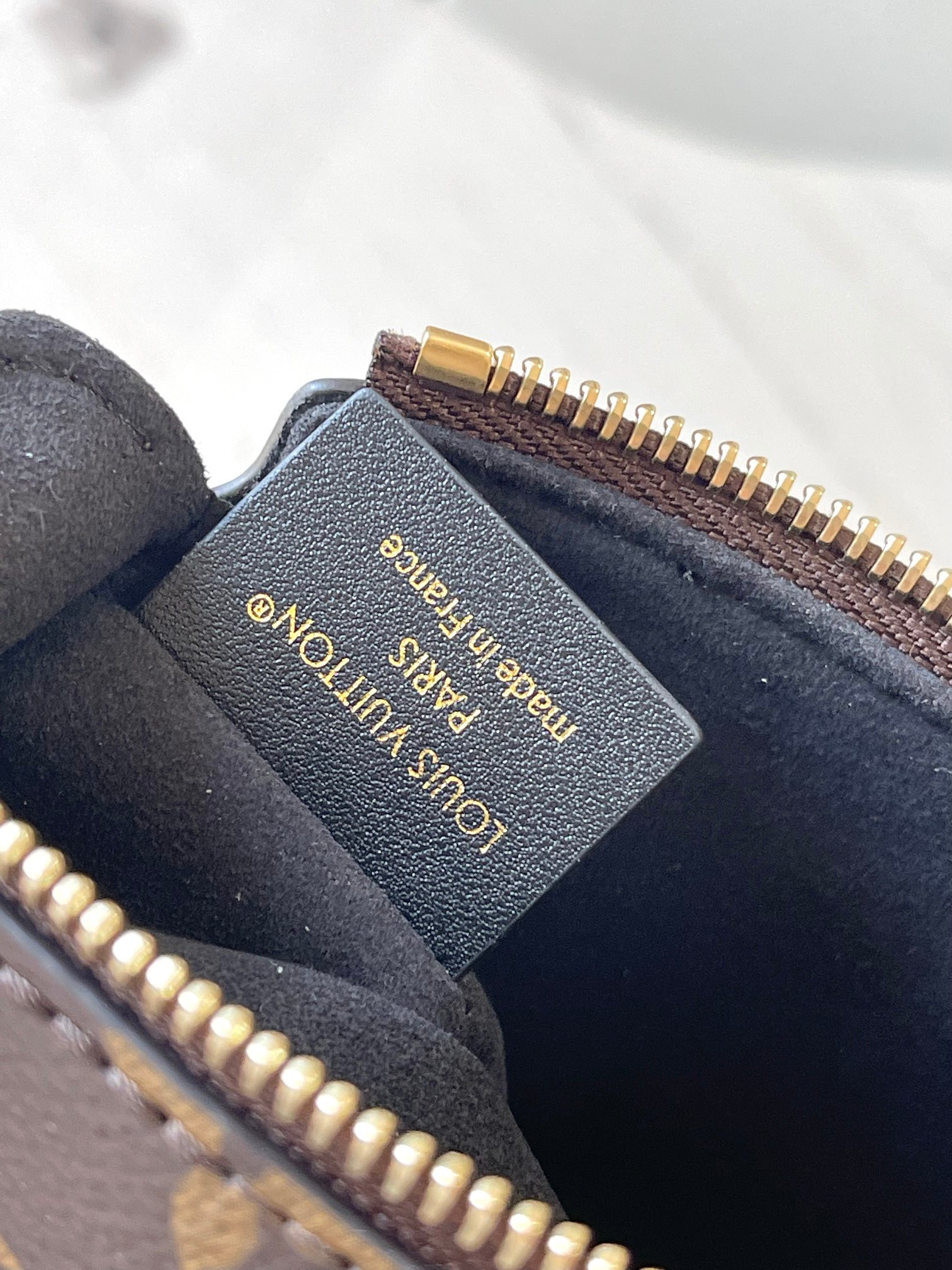 LV Slim Trunk M13147 12x4x23cm