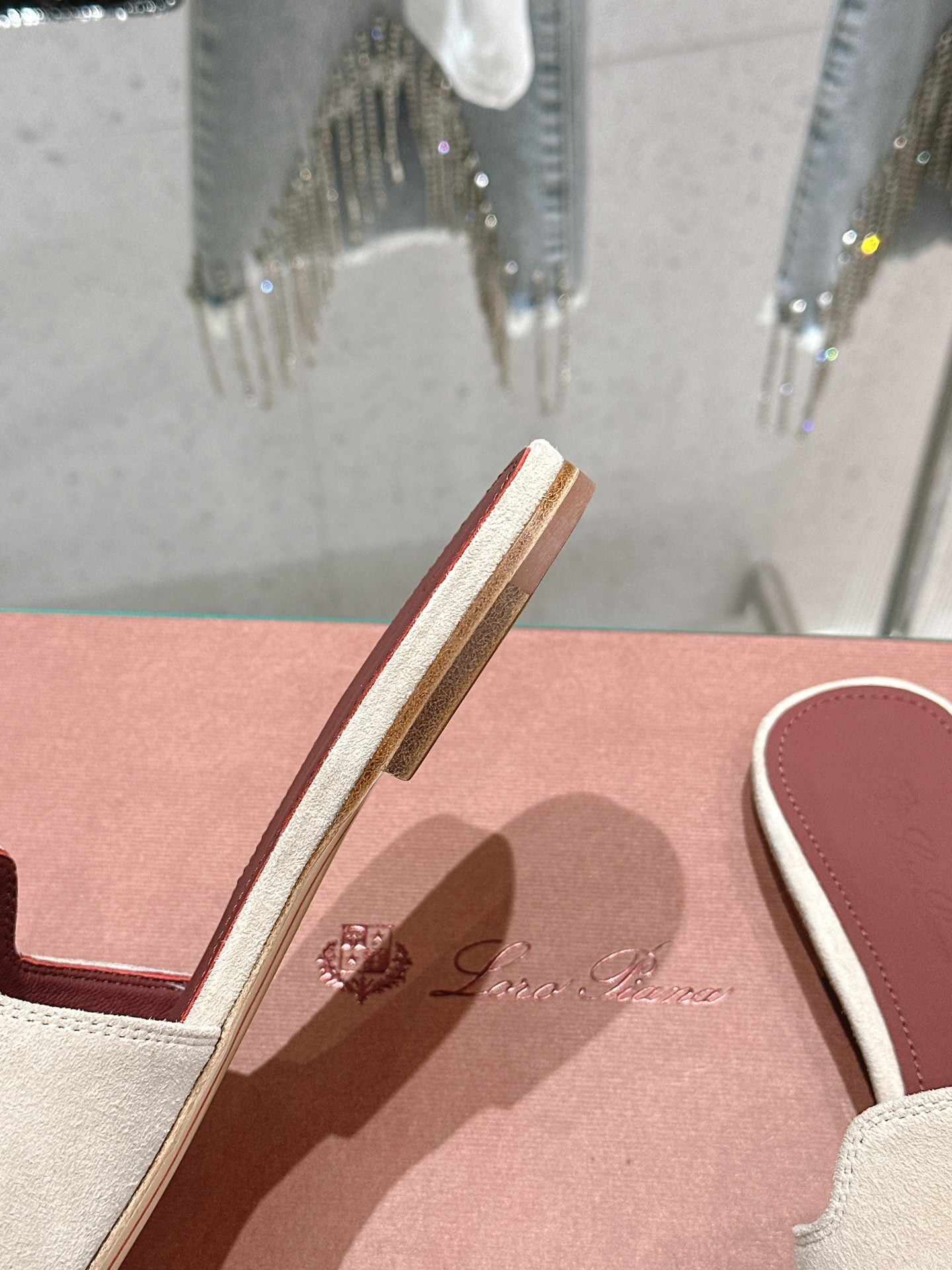 ua L**o p*ana summer charms sandal