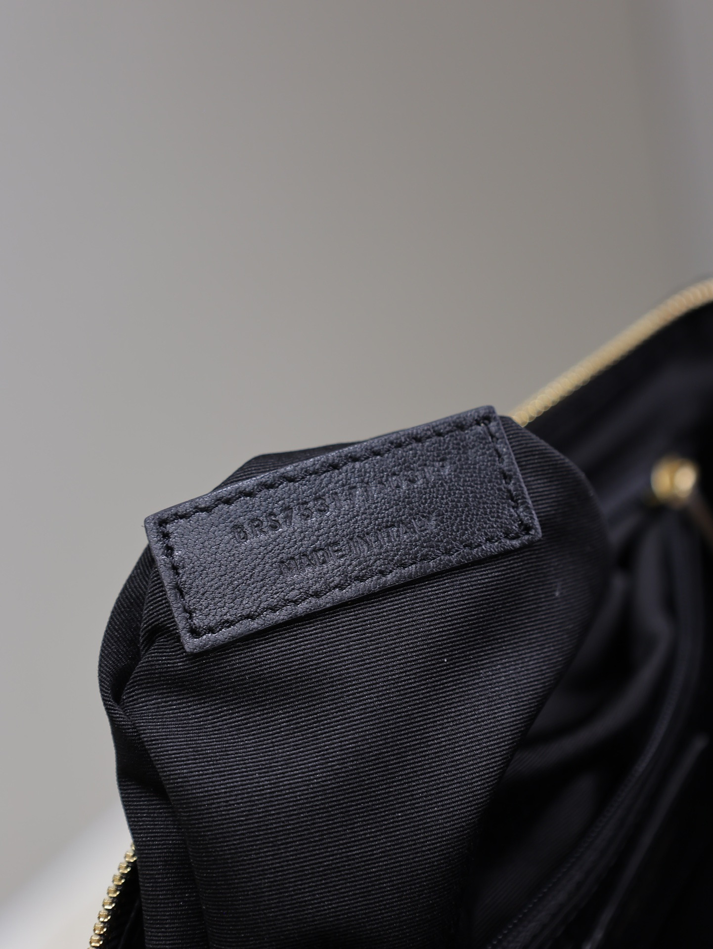 Y*L gaby vanity case in grained leather 21x13x13cm