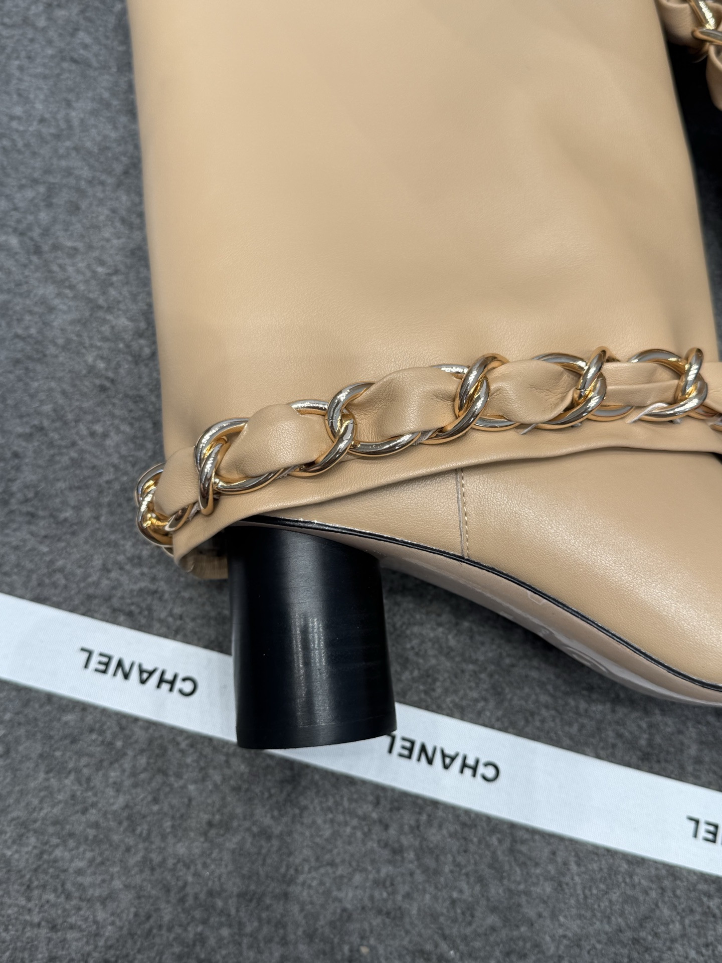 ua Ch*el high boots 5.5cm heel